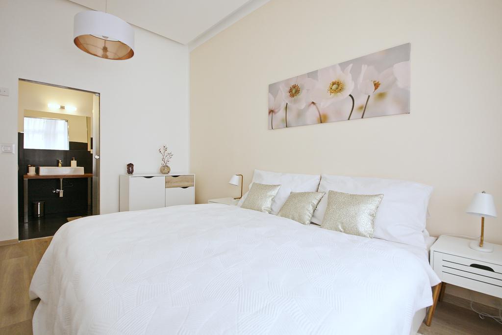 Luxury Center Apt. Charles Bridge Walking Distance Praga Exterior foto